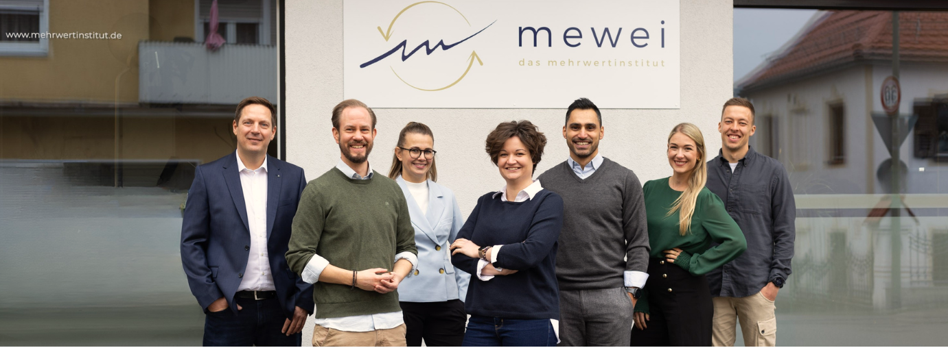 Mehr über den Artikel erfahren Home